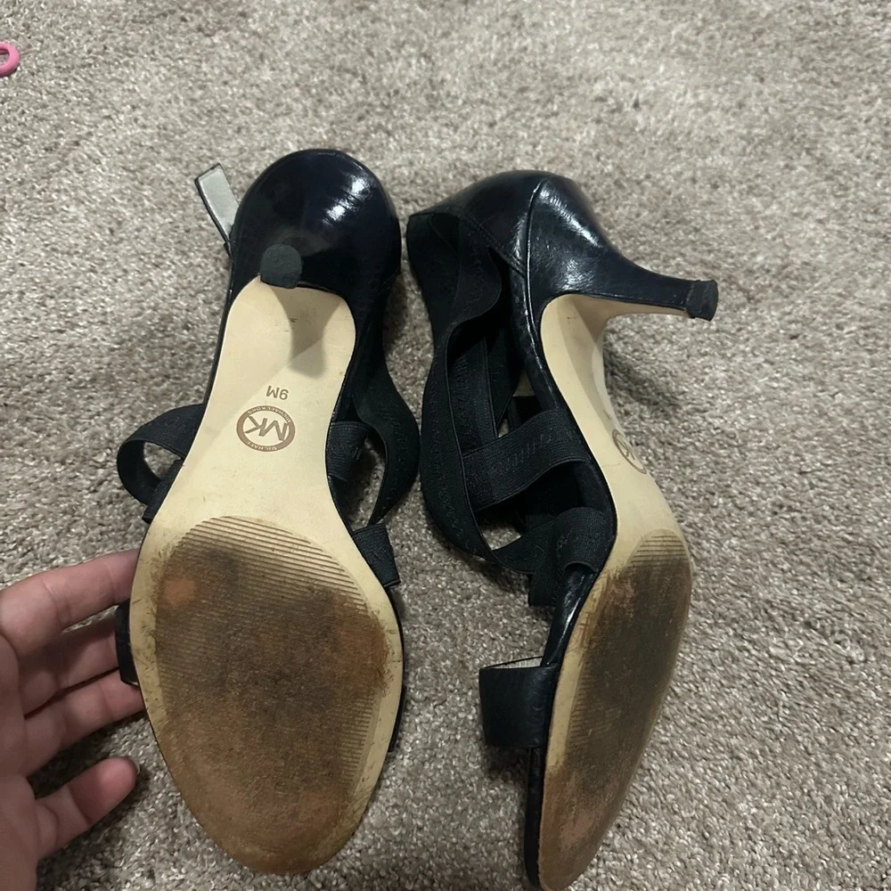 MK Strappy Women's Sandals - Picture 3 of 4